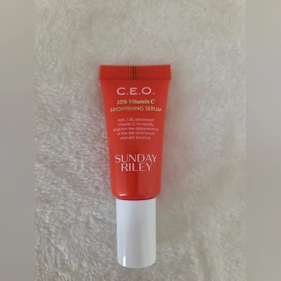🪷5/$25! Sunday Riley C.E.O. 15% Vitamin C Brightening Serum Trial Travel Sz - Picture 1 of 9